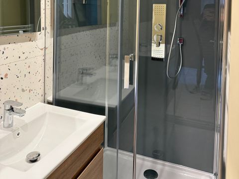 STUDIO 2 personnes - Confort  TV