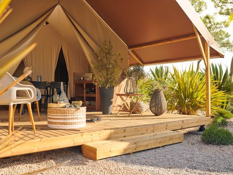TENTE 4 personnes - 21 m2 Lodge sans sanitaires