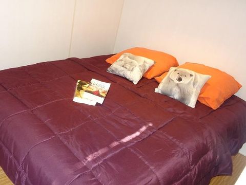 BUNGALOW 4 personnes - NATURE STANDARD sans sanitaires BUNGALOW 4 personnes - NATURE STANDARD sans sanitaires