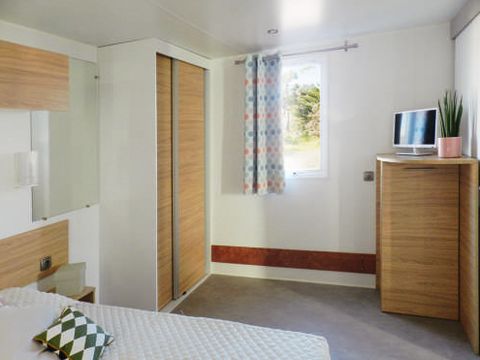 MOBILHOME 4 personnes - PMR Cottage Confort 29m² (2ch.-5pers.) + Terrasse couverte  + TV + CLIM MOBILHOME 4 personnes - PMR Cottage Confort 29m² (2ch.-5pers.) + Terrasse couverte  + TV + CLIM