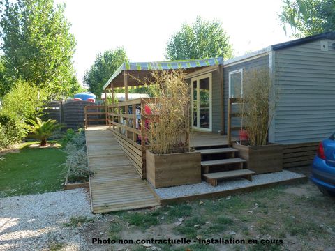MOBILHOME 4 personnes - PMR Cottage Confort 29m² (2ch.-5pers.) + Terrasse couverte  + TV + CLIM