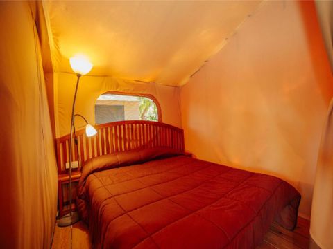 Tente en toile et en bois 2 personnes - NASSAU TENT - Prix pour 2 personnes