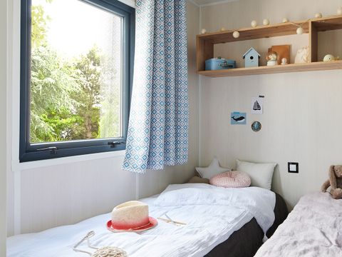 MOBILHOME 4 personnes - CABANE DE SURFEUR 2 CH - 4 PERS 24 m² - TV : arrivée et départ le dimanche