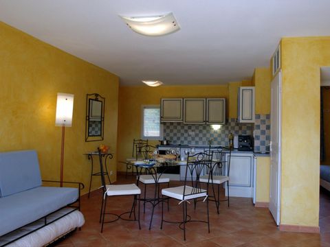 APPARTEMENT 4 personnes - (max. 2 adultes) Greoux les Bains