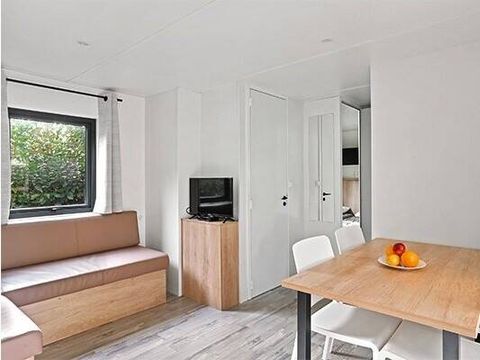 MOBILHOME 6 personnes - Premium | 3 Ch. | 6 Pers. | Terrasse surélevée | Clim. | TV