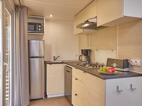 MOBILHOME 4 personnes - Ultimate | 2 Ch. | 4 Pers. | Terrasse surélevée | 2 SDB | Clim. | TV