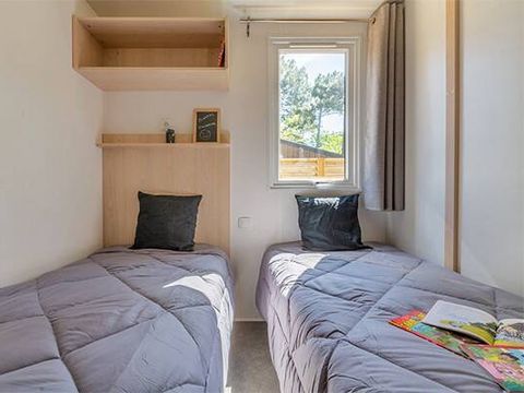 MOBILHOME 6 personnes - Mobil-home | Premium Exclusive | 3 Ch. | 6 Pers. | Terrasse surélevée | Douche tropicale | Clim. | TV