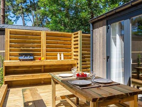 MOBILHOME 6 personnes - Mobil-home | Premium Exclusive | 3 Ch. | 6 Pers. | Terrasse surélevée | Douche tropicale | Clim. | TV