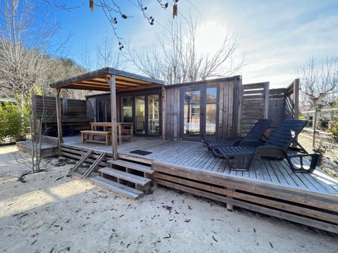 MOBILHOME 4 personnes - Mobil-home | Ultimate | 2 Ch. | 4 Pers. | Terrasse surélevée | Jacuzzi | Douche tropicale | Clim. | TV