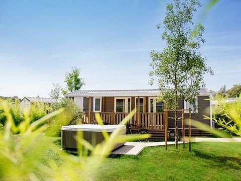 MOBILHOME 6 personnes - Ultimate | 3 Ch. | 6 Pers. | Terrasse surélevée | Jacuzzi | 2 SDB | Clim. | TV