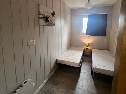 APPARTEMENT 10 personnes - 4 chambres - au 1er étage d'une maison