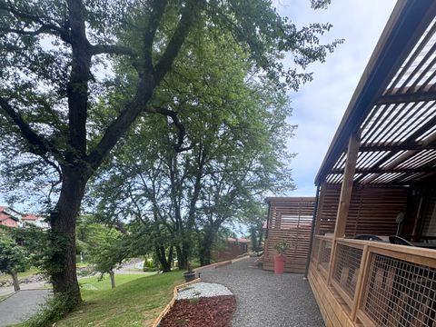 CHALET 6 personnes - ENBATA  4/6 personnes - séjour et terrasse  XL 