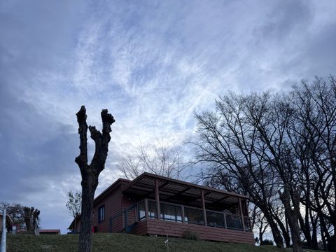 CHALET 6 personnes - ENBATA  4/6 personnes - séjour et terrasse  XL 