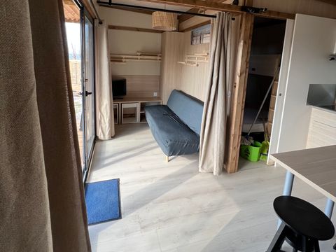 CHALET 6 personnes - ENBATA  4/6 personnes - séjour et terrasse  XL 