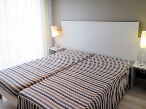 APPARTEMENT 6 personnes - ST2 standard, 2-5 personnes (HOS204)