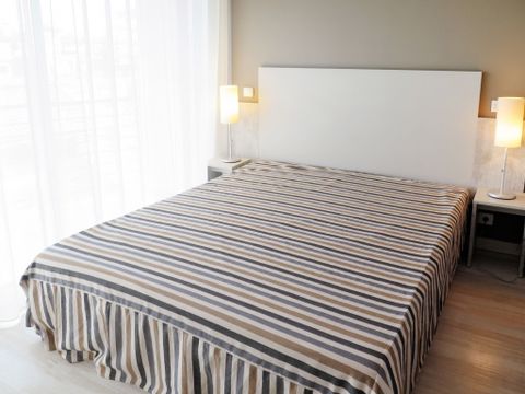APPARTEMENT 6 personnes - ST2 standard, 2-5 personnes (HOS204)