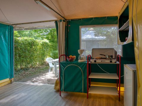 BUNGALOW TOILÉ 4 personnes - MEUBLÉ sur terrasse sans sanitaires 16 m²