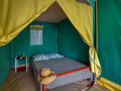 BUNGALOW TOILÉ 4 personnes - MEUBLÉ sans sanitaires 16 m²