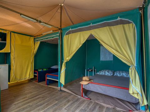 BUNGALOW TOILÉ 4 personnes - MEUBLÉ sans sanitaires 16 m²