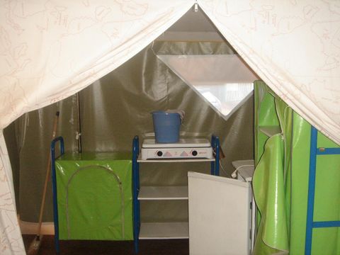 BUNGALOW TOILÉ 5 personnes - 2 chambres 16m², sans sanitaires