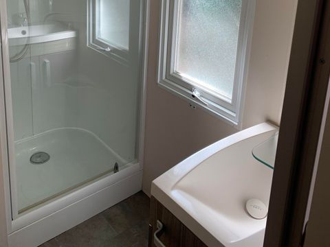 MOBILHOME 8 personnes - 3 chambres avec terrasse couverte