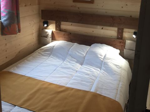 HÉBERGEMENT INSOLITE 6 personnes - CABANE