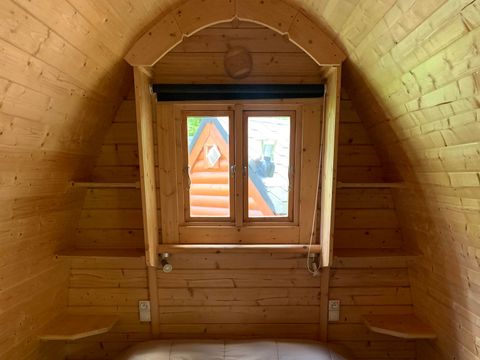 HÉBERGEMENT INSOLITE 2 personnes - Pod 2 pers. - 1 lit double - avec WC et SDB