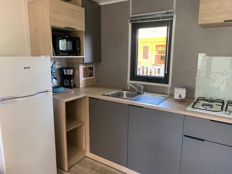 MOBILHOME 2 personnes - 2 pers. - Terrasse couverte - 2 chambres 2 Pers. SAMEDI