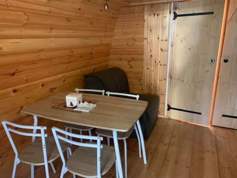 Hébergement 4 personnes - Pod 4 pers. - 1 chambre et 1 lit double en mezzanine - avec WC et SDB-NUITEE
