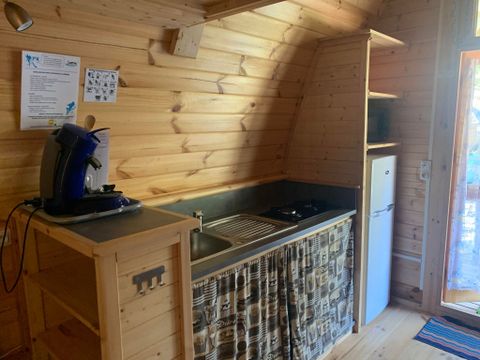 Hébergement 4 personnes - Pod 4 pers. - 1 chambre et 1 lit double en mezzanine - avec WC et SDB-NUITEE