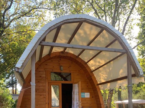 Hébergement 4 personnes - Pod 4 pers. - 1 chambre et 1 lit double en mezzanine - avec WC et SDB-NUITEE