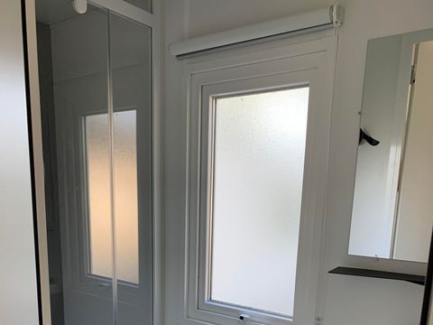 Mobilhome 6 personnes - 4/6 pers. CONFORT - Terrasse couverte - 2 chambres, 1 convertible - NUITEE