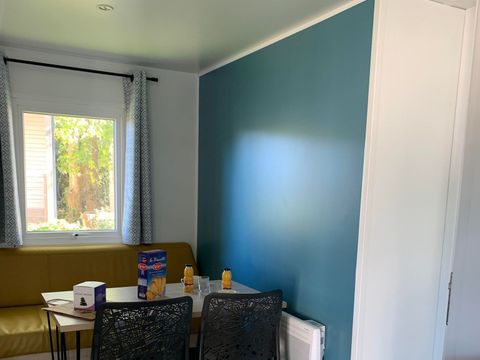 Mobilhome 6 personnes - 4/6 pers. CONFORT - Terrasse couverte - 2 chambres, 1 convertible - NUITEE