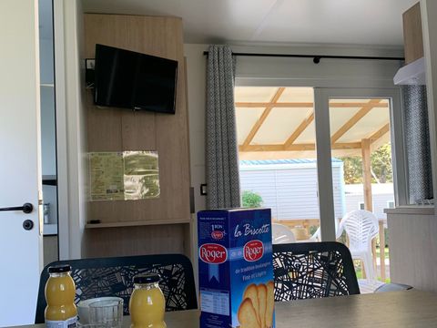 Mobilhome 6 personnes - 4/6 pers. CONFORT - Terrasse couverte - 2 chambres, 1 convertible - NUITEE