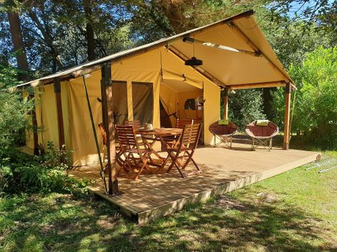 TENTE TOILE ET BOIS 5 personnes - Sans sanitaires