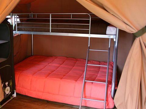 TENTE TOILE ET BOIS 5 personnes - Sans sanitaires