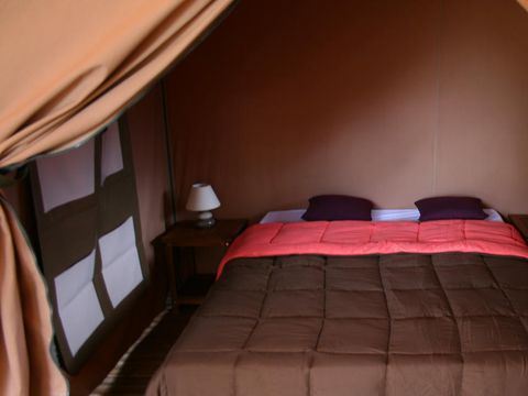 TENTE TOILE ET BOIS 5 personnes - Sans sanitaires