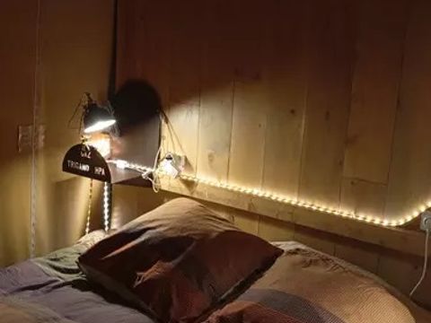 TENTE TOILE ET BOIS 7 personnes