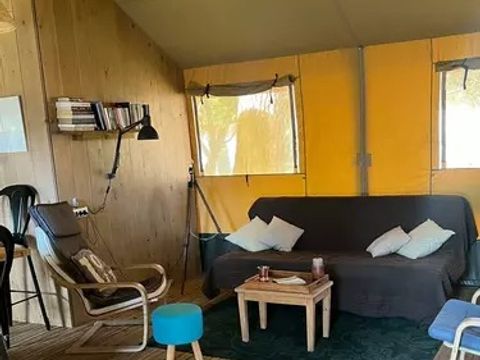 TENTE TOILE ET BOIS 7 personnes