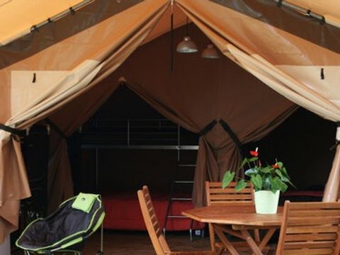 TENTE TOILE ET BOIS 7 personnes