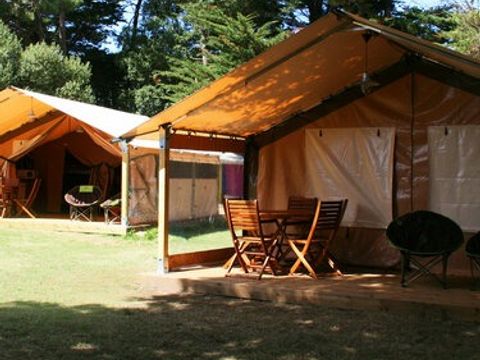 TENTE TOILE ET BOIS 7 personnes