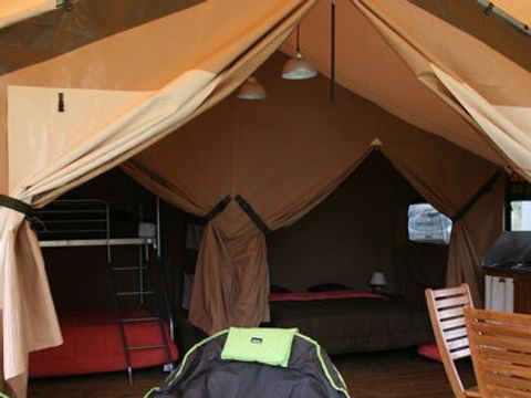 TENTE TOILE ET BOIS 7 personnes