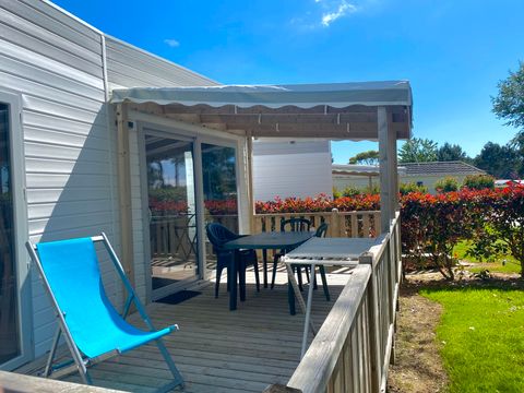 MOBILHOME 2 personnes - Confort 20 m² (1 chambre) terrasse couverte + TV