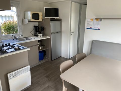 MOBILHOME 4 personnes - Standard 25m² (2 chambres) terrasse couverte + TV