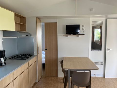 MOBILHOME 6 personnes - Standard 35m² (3 chambres) avec terrasse couverte + TV