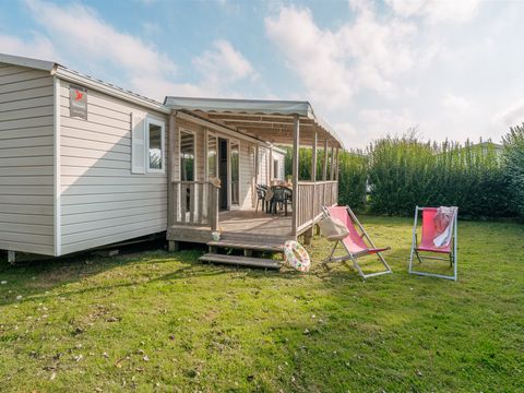 MOBILHOME 6 personnes - Premium 40 m² (3 chambres, 2 salles de bain) avec terrasse couverte + TV