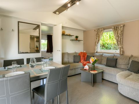 MOBILHOME 6 personnes - Premium 40 m² (3 chambres, 2 salles de bain) avec terrasse couverte + TV