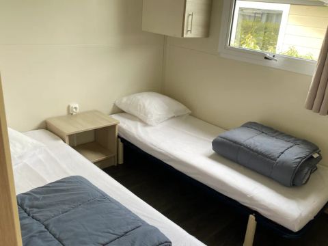 CHALET 6 personnes - Chalet Confort 39 m² (3 chambres) avec terrasse couverte + TV