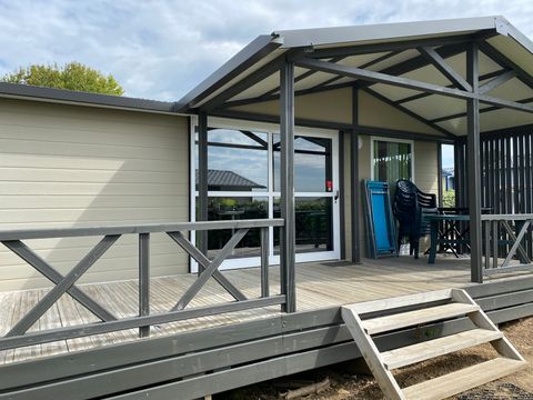 CHALET 6 personnes - Chalet Confort 39 m² (3 chambres) avec terrasse couverte + TV