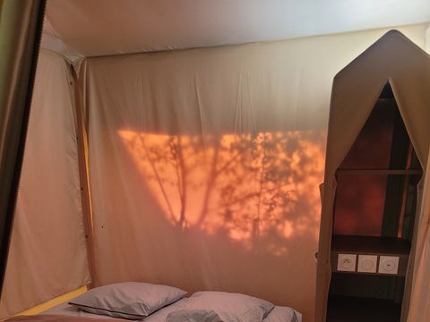 Tente en toile et en bois 5 personnes - Jungle Lodge
